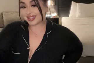 CASH ONLY🫦throat goat 🫦 sexy B... - Image 2